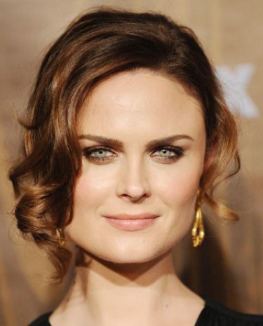 Голая Эмили Дешанель (Emily Deschanel)